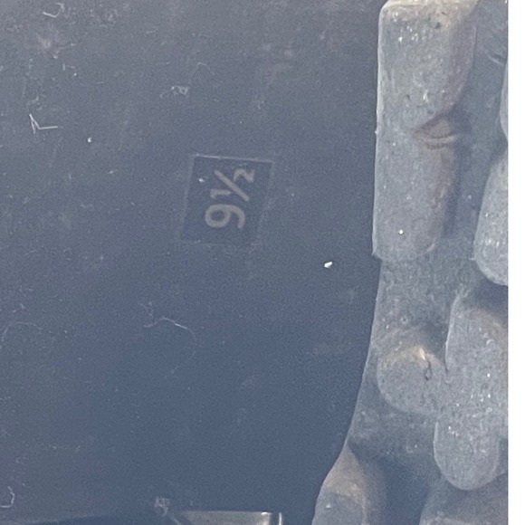 Steve Madden Granite Black Leather‎ Zipper Lug Sole Ankle Boots Women's 9.5 - Picture 3 of 6